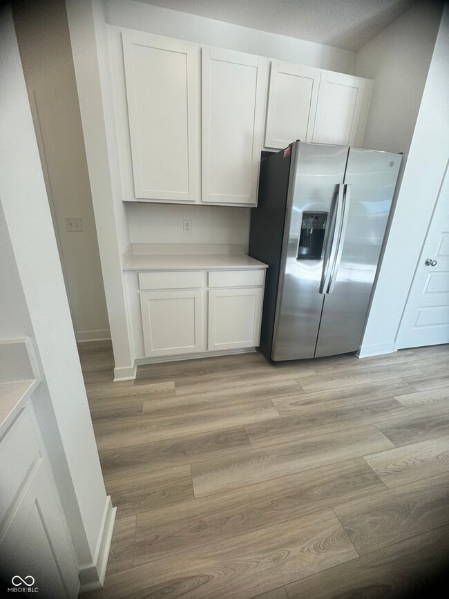 Building Photo - 9355 Kellner St