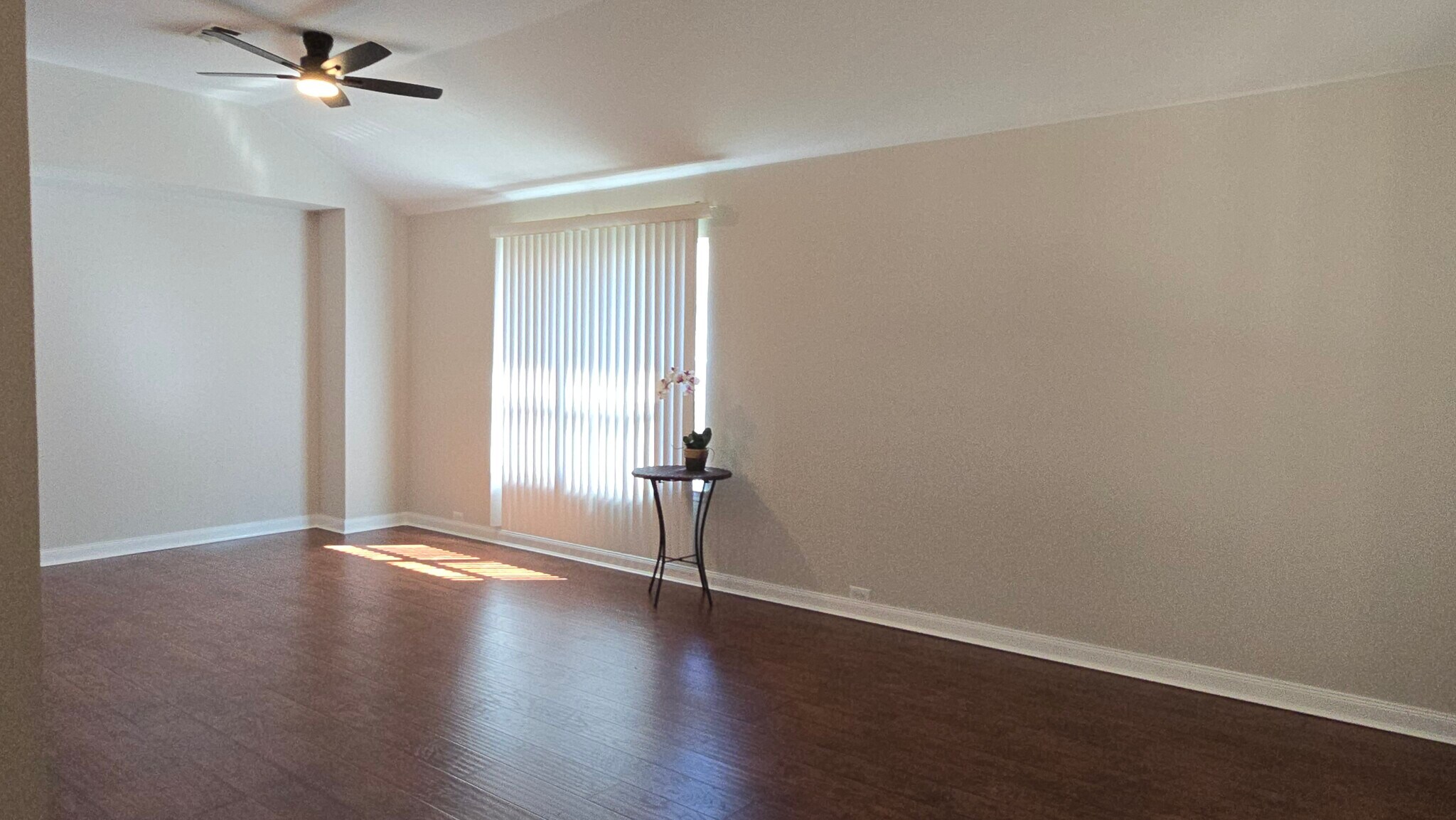 Building Photo - 6800 Oak Falls Dr