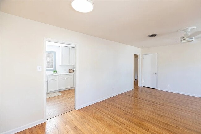 Building Photo - 4334 Randall Dr