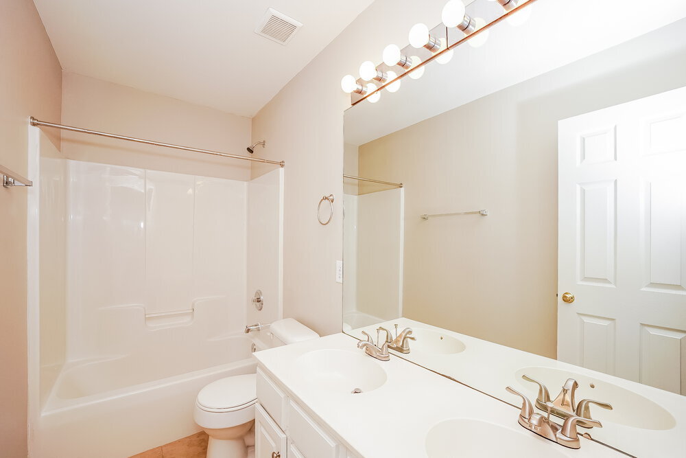 Building Photo - 8909 Lyleton Ln