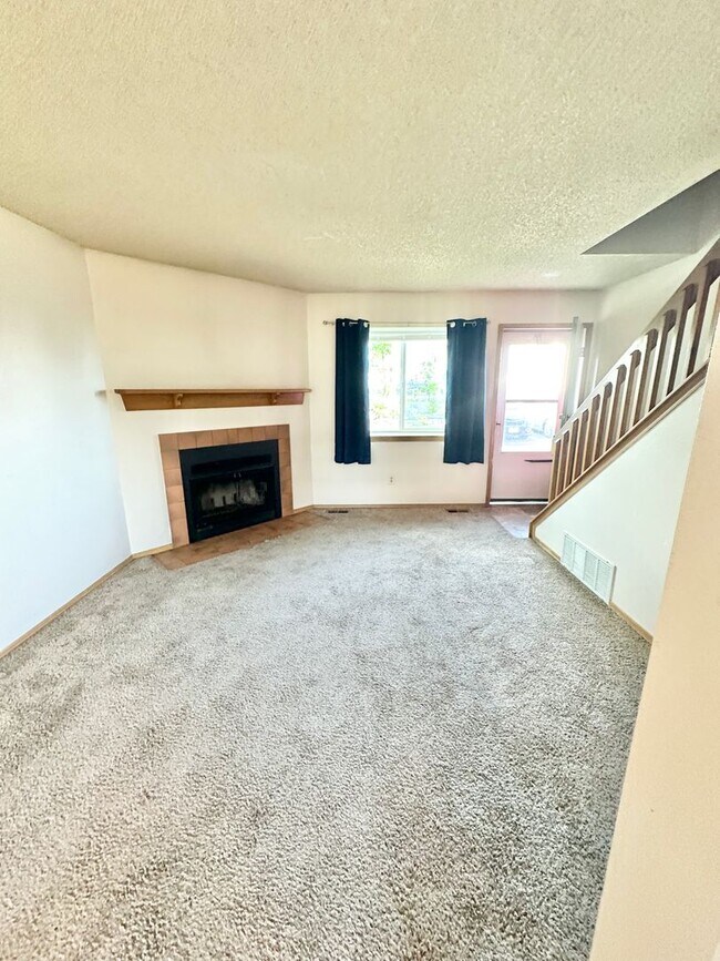 Building Photo - 1329 Soaring Eagle Dr