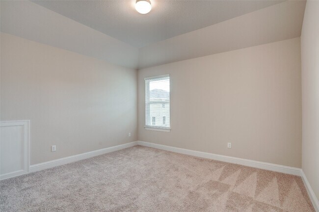 Building Photo - 135 Living Reef Dr