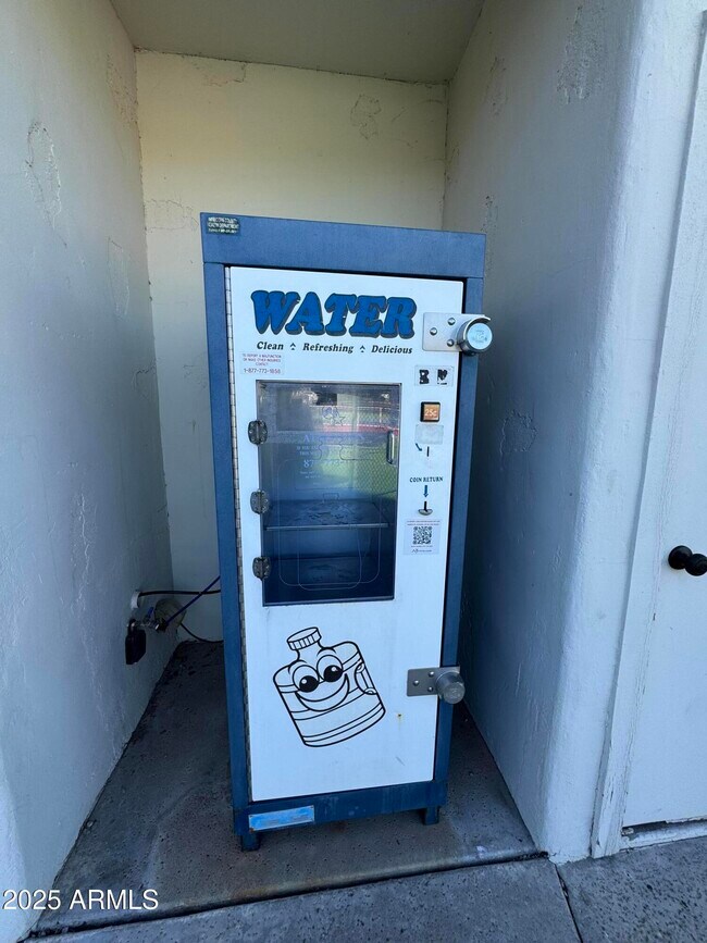 Building Photo - 1825 W Ray Rd