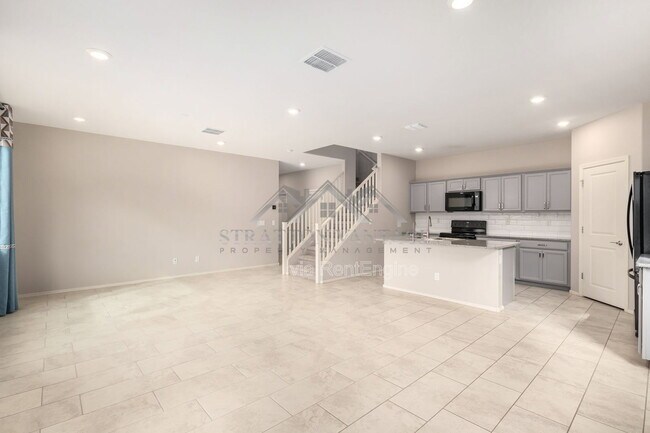 Building Photo - 55 E Constitution Dr