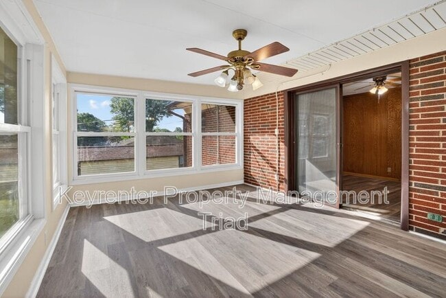 Building Photo - 402 Rand Blvd