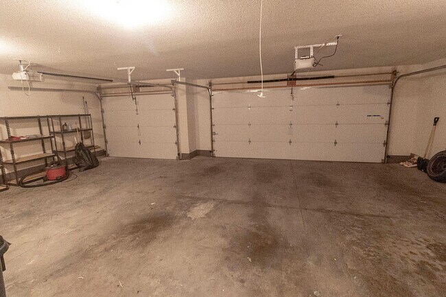 Building Photo - 1113 W Old Plank Rd