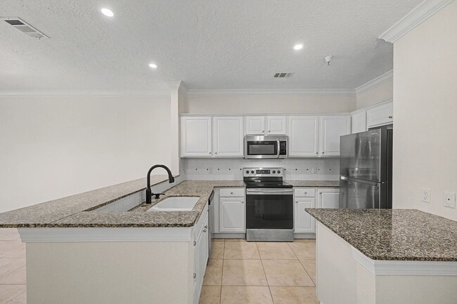 Building Photo - 159 Brooks St SE