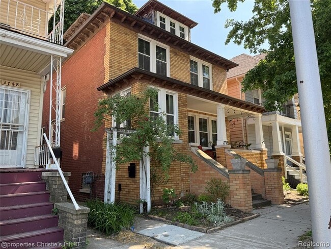 Building Photo - 2742 Florian St