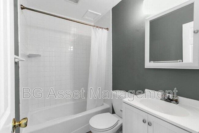 Building Photo - 1529 23rd St