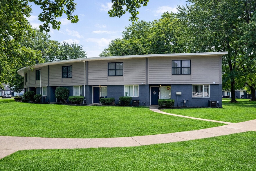 Building Photo - Townhomes at 28th