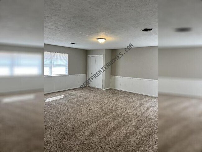 Building Photo - 301 NW 81st St