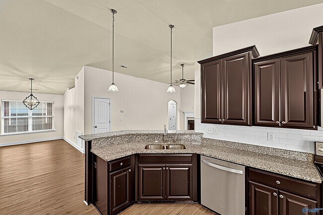 Building Photo - 130 Tybee Dr