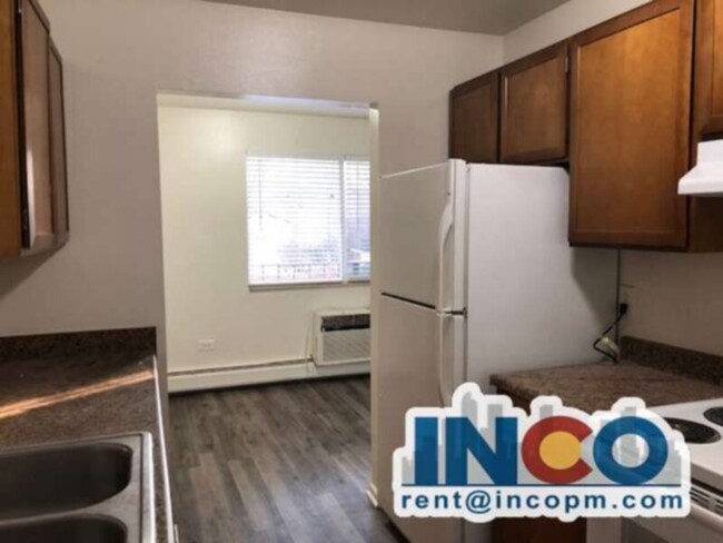 Building Photo - Comfortable 2 bed 1 bath Condo Near Sloans...