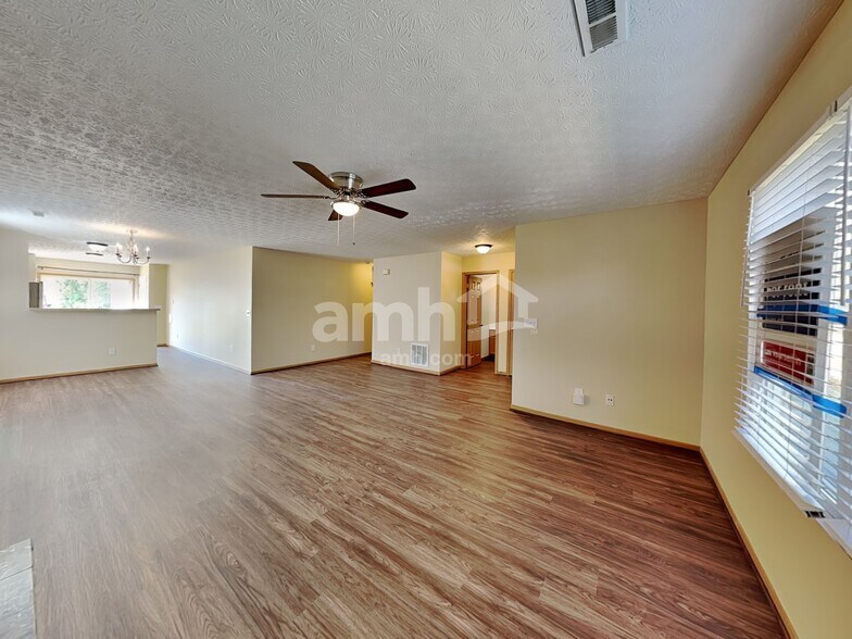 Building Photo - 6019 Haydens Crossing Blvd