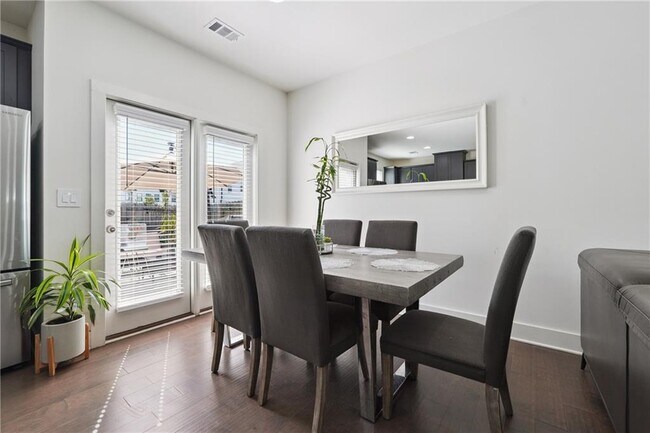 Building Photo - 162 Auburn Run Ln