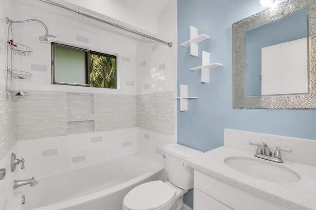 Building Photo - 73-4338-4338 Koi Koi St