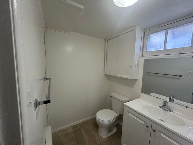 Building Photo - 2 bedroom 1 bath Provo basement apartment