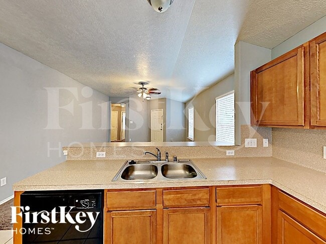 Building Photo - 20735 Dewberry Creek Ln