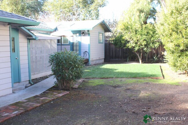 Building Photo - Corner Lot Single Family Home