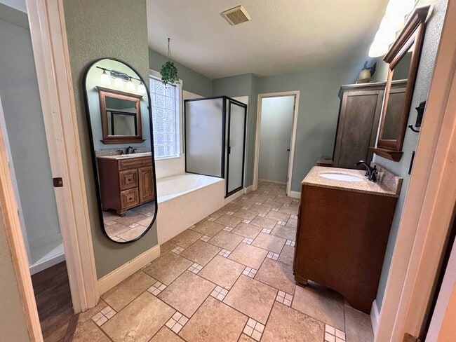 Building Photo - 2605 Grist Ln