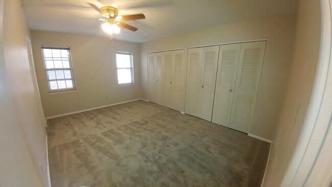 Building Photo - 8516 W 85th St