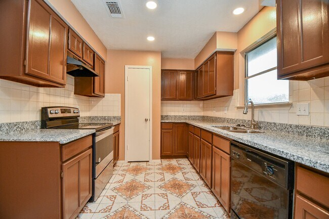 Building Photo - 12011 Monument Valley Dr