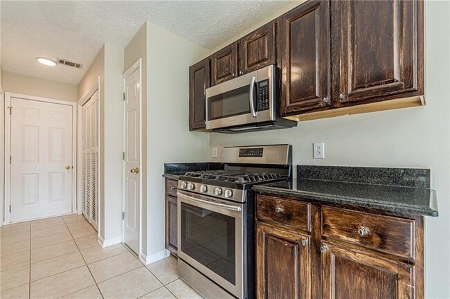 Building Photo - 3301 Avensong Village Cir