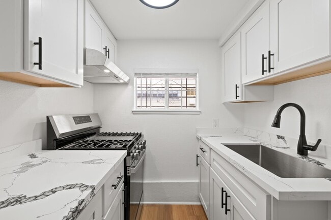 Building Photo - 64 Lycett Cir