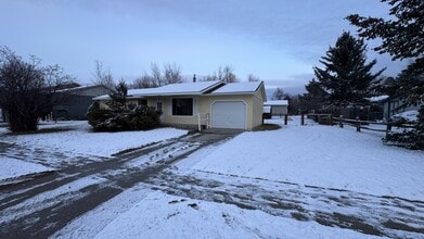 Building Photo - 110 N Yellowstone Ave