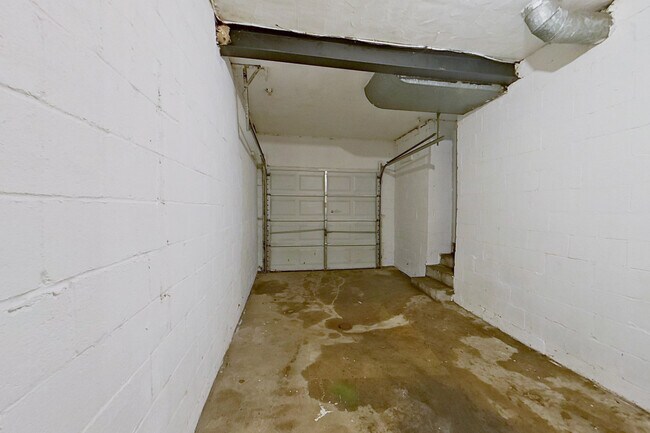 Building Photo - 3541 York St