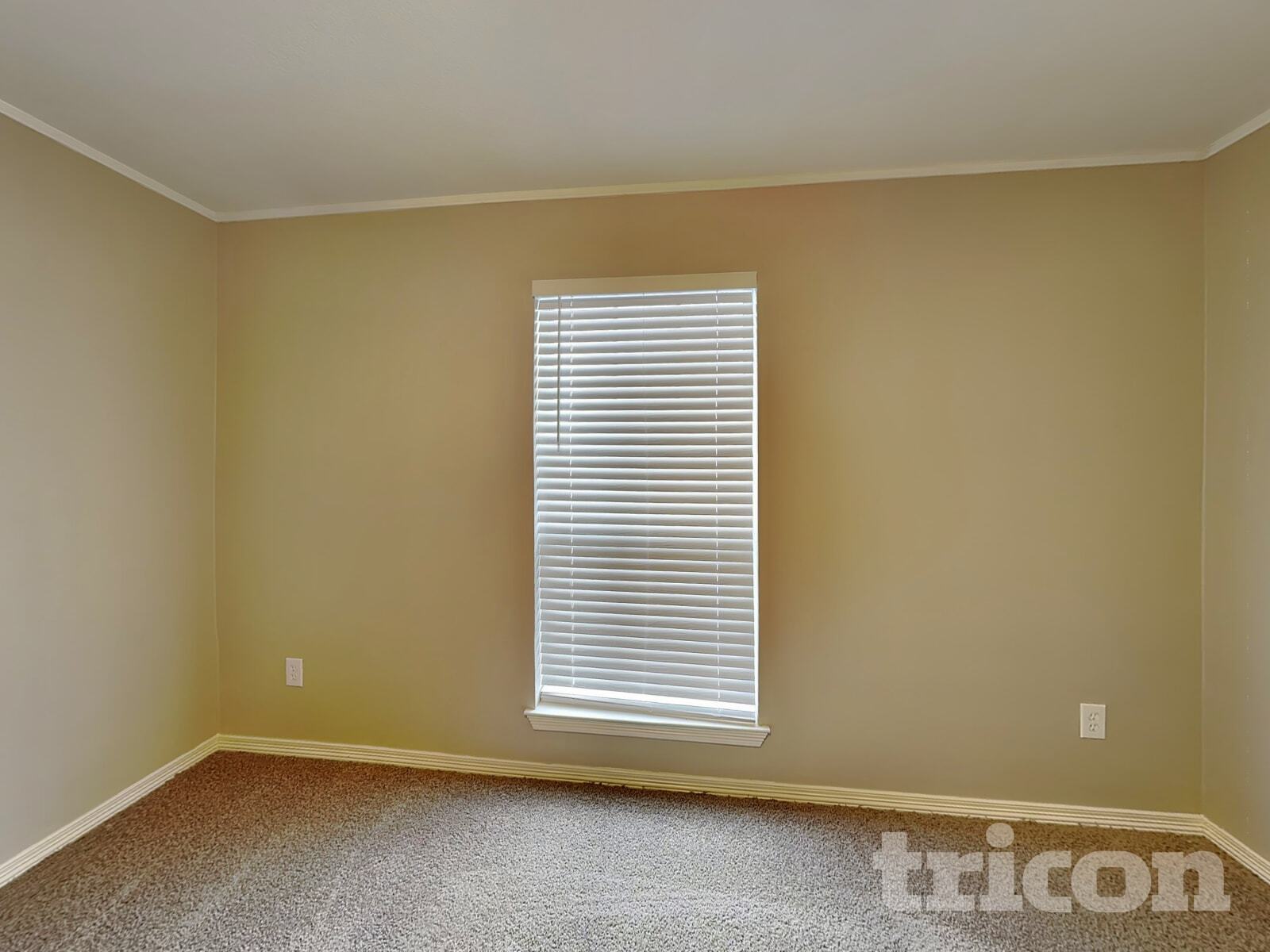 Building Photo - 5005 Vaquero Dr