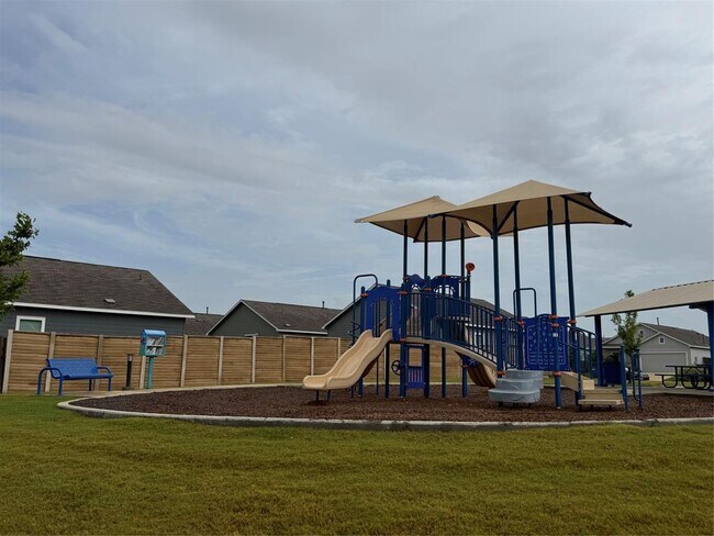 Building Photo - 600 Gabriels Bluff Dr