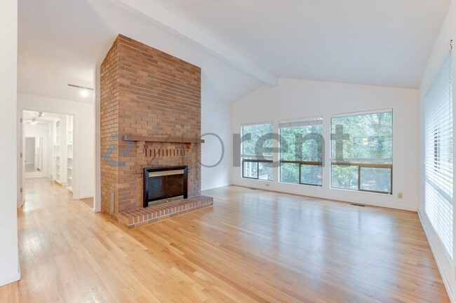 Building Photo - 1614 NE 199th Ct