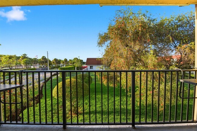 Building Photo - 301 NW 109th Ave