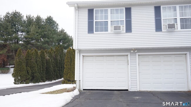 Building Photo - 256 Brewster Rd