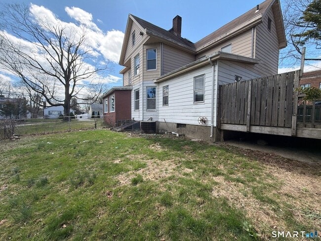 Building Photo - 316 W Main St