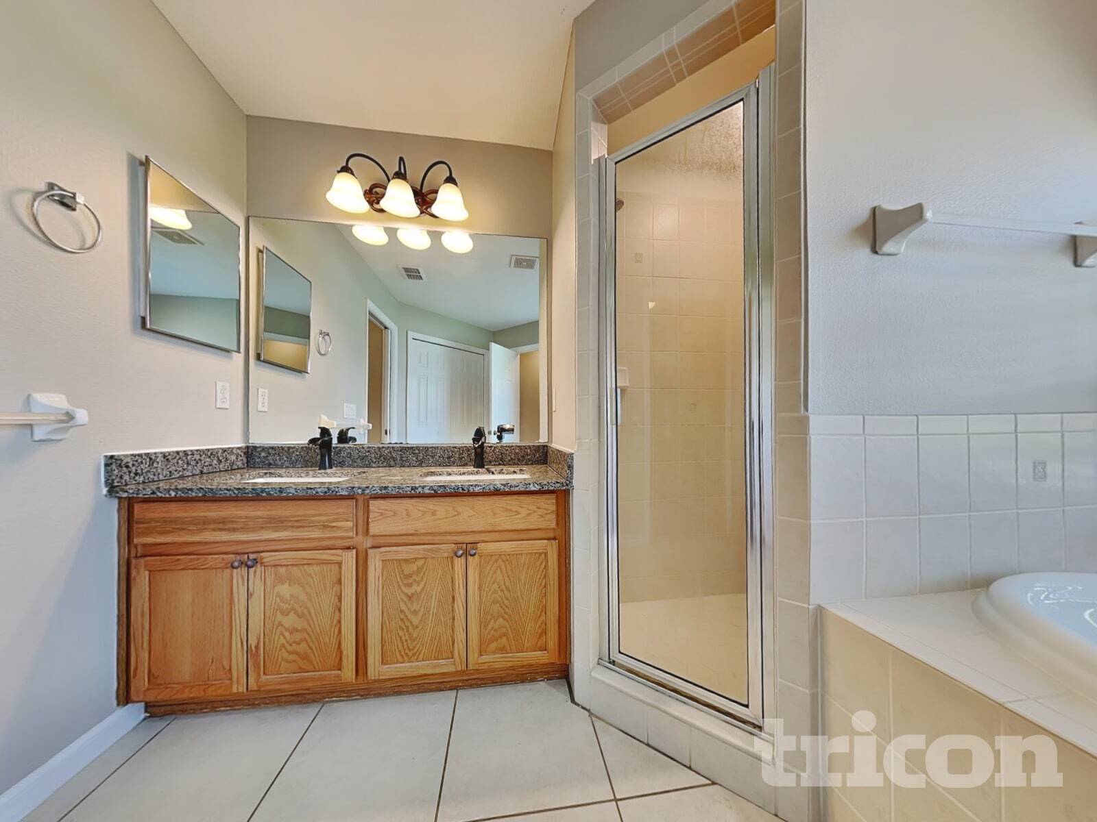 Building Photo - 12339 Palm Ridge Dr