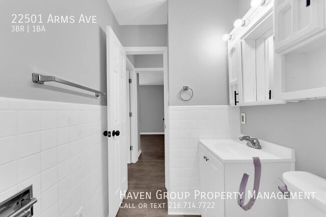 Building Photo - 22501 Arms Ave