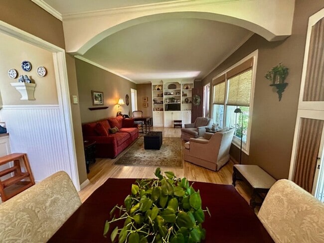 Building Photo - Charming San Roque Home on Quiet Cul de Sa...