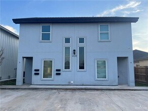 Building Photo - 18 W Chavez St