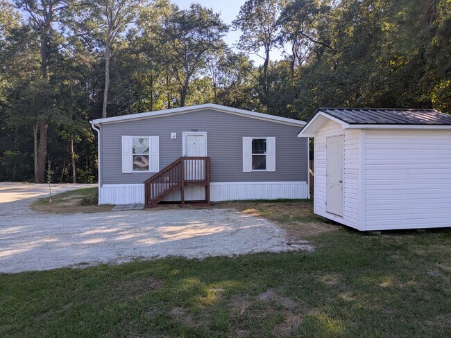 Building Photo - 1118 Old Tar Landing Rd