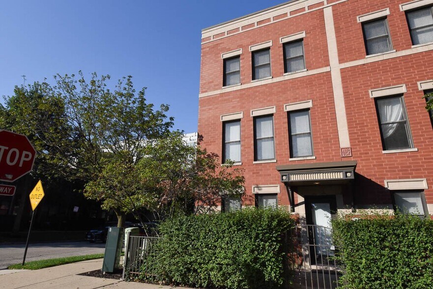 Building Photo - 1020 N Crosby St
