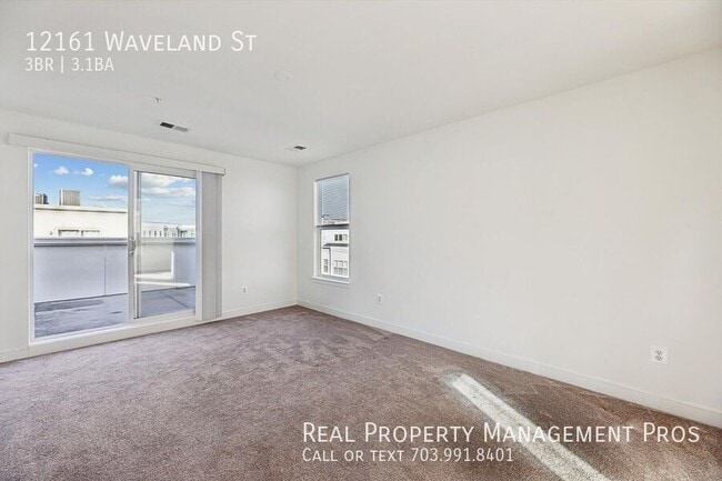 Building Photo - 12161 Waveland St