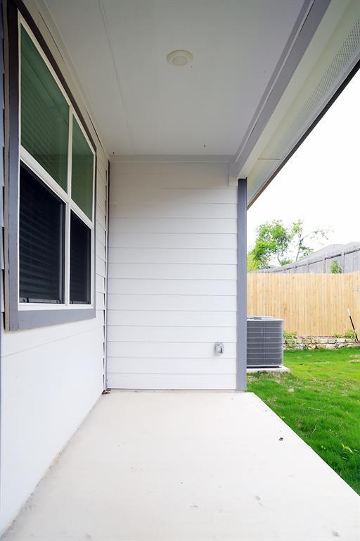 Building Photo - 14012 Lubeck Dr