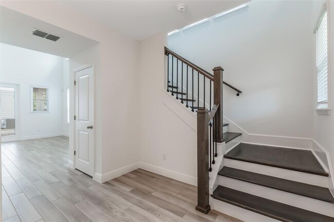 Building Photo - 6442 Rover Wy