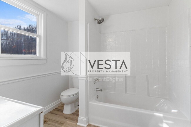 Building Photo - 303 Tarheel Dr