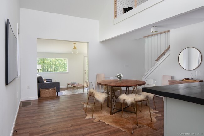 Building Photo - 107 CT-126