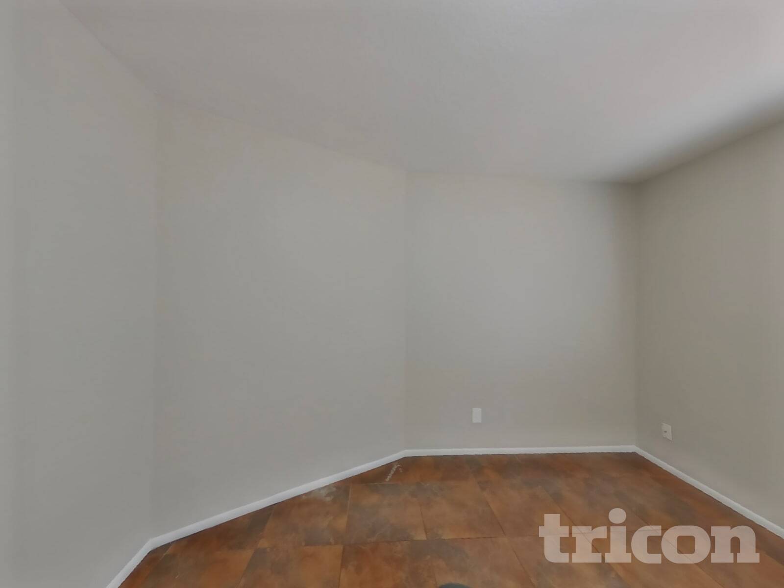 Building Photo - 570 W Myrna Ln