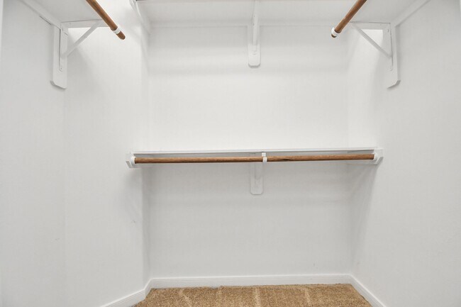 Building Photo - 17311 Elverson Oaks Dr