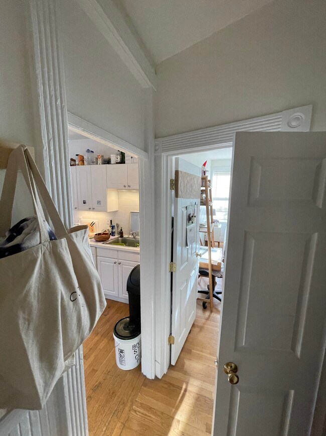 Building Photo - 15 Revere St